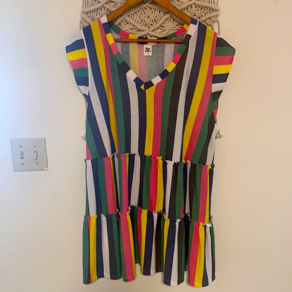 NWOT - Cap sleeve Antigua top